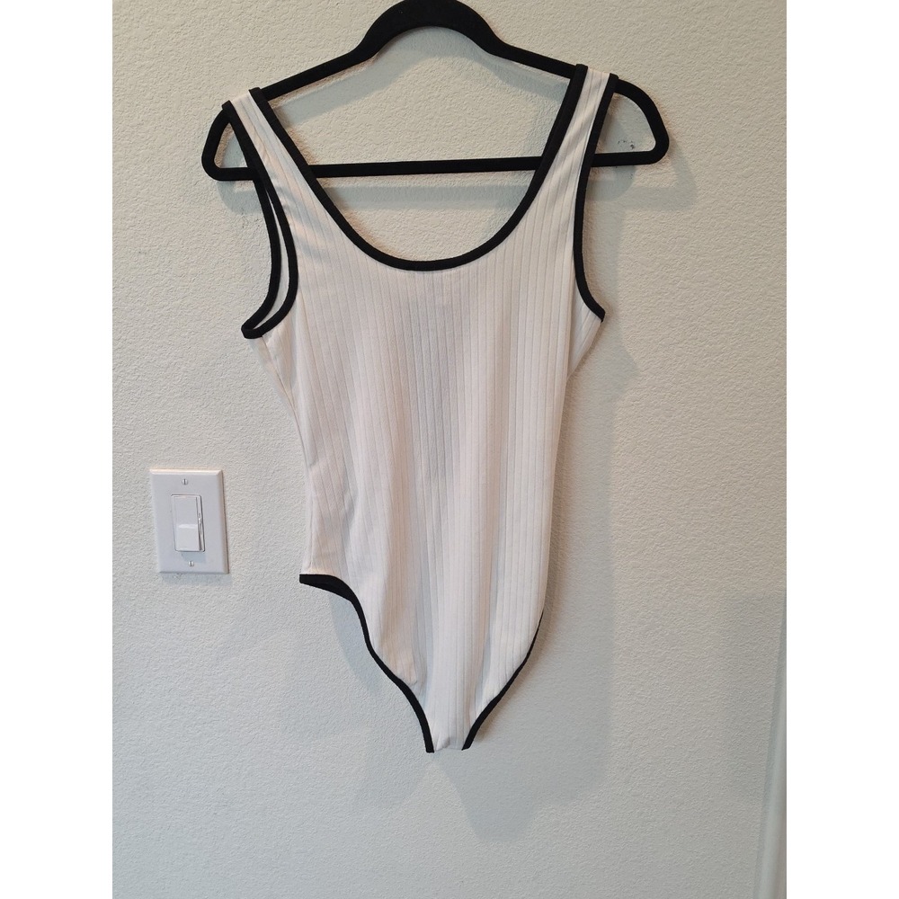 F21 Sweater White Knit Tank Bodysuit Sz L Contrast Black Trim Zip Front Sporty - Picture 6 of 6